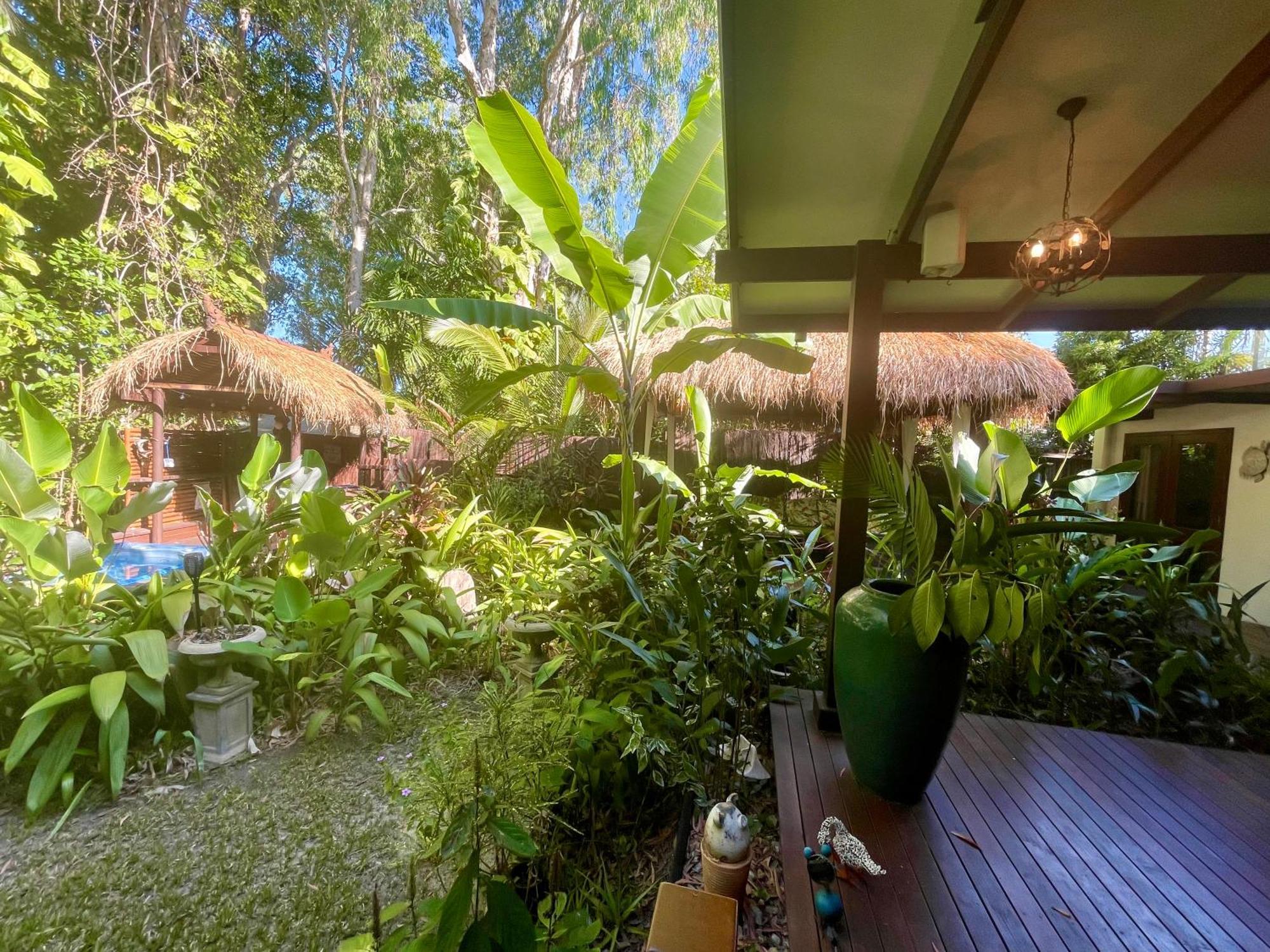Karinya Hotel Clifton Beach Exterior photo