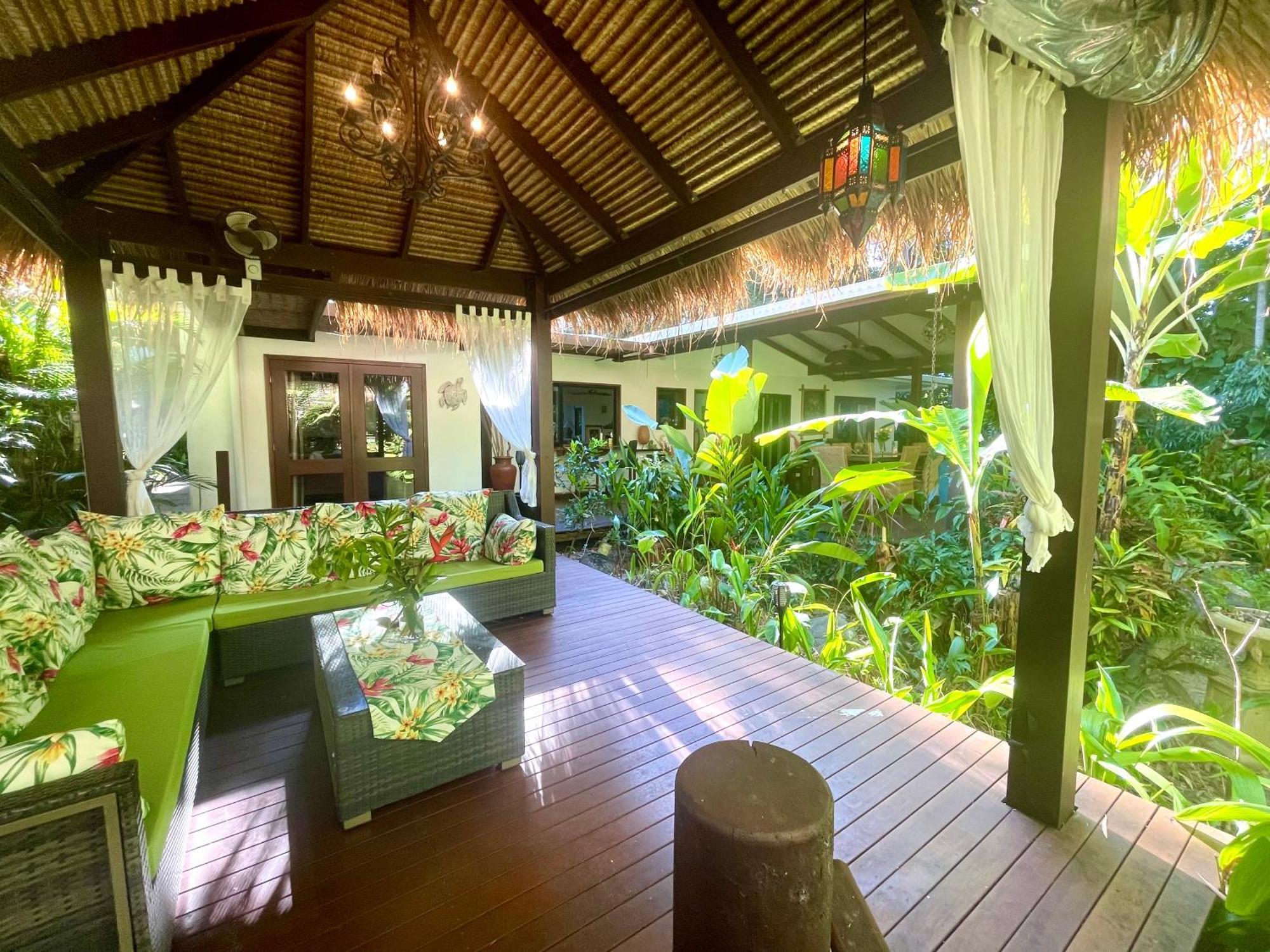 Karinya Hotel Clifton Beach Exterior photo
